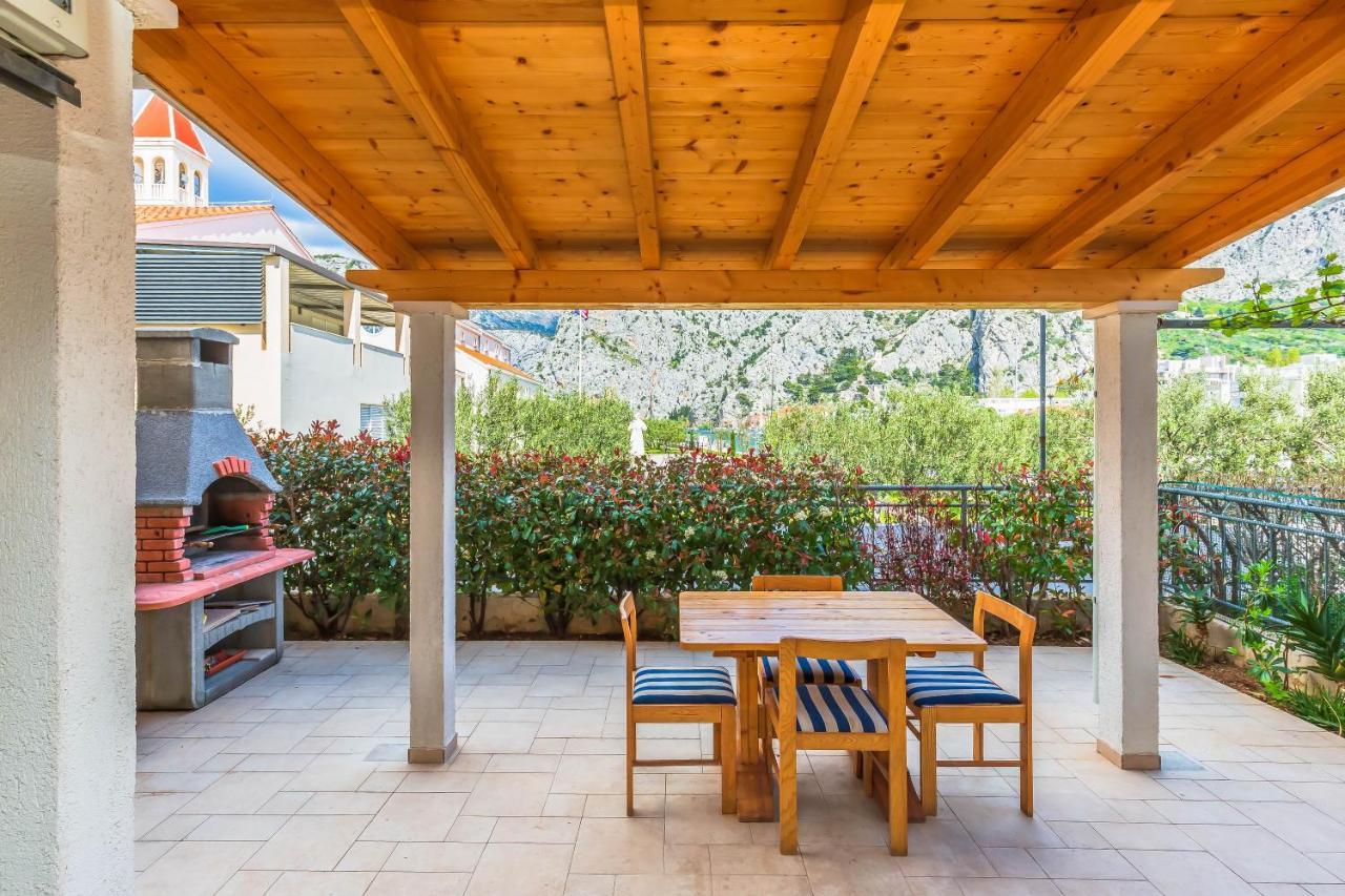 Downtown Deluxe Apartment Omiš Екстериор снимка