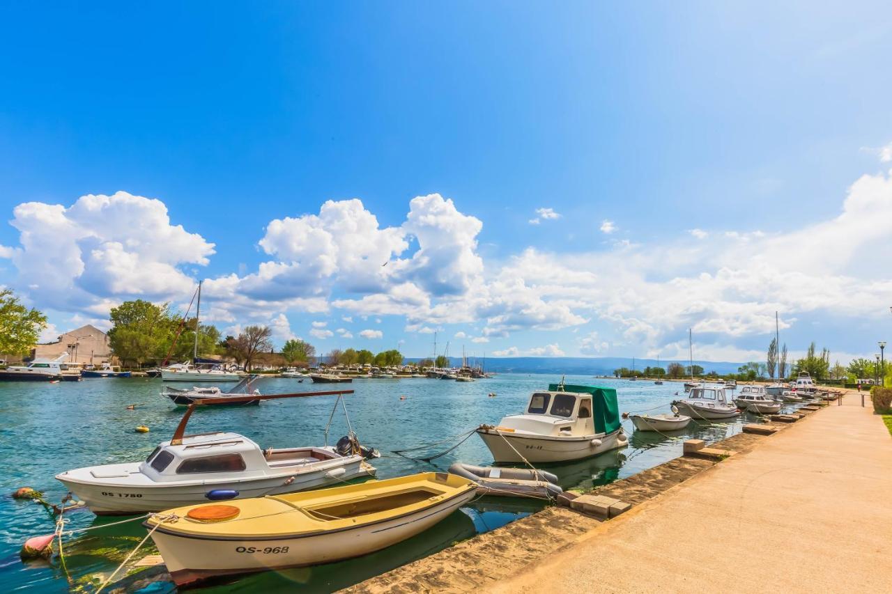 Downtown Deluxe Apartment Omiš Екстериор снимка