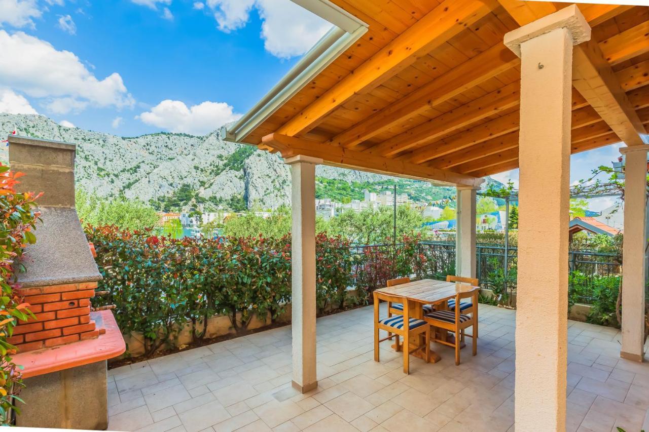 Downtown Deluxe Apartment Omiš Екстериор снимка