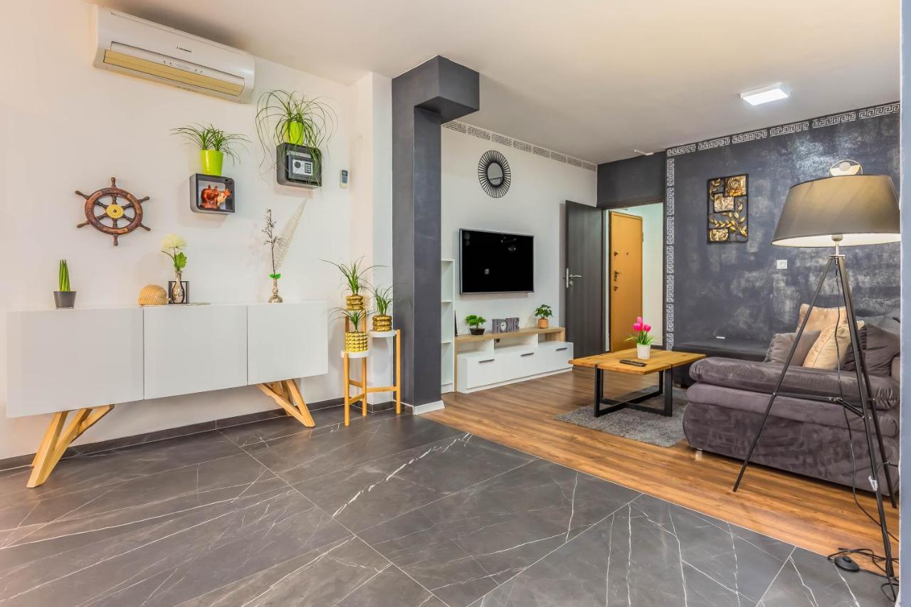 Downtown Deluxe Apartment Omiš Екстериор снимка