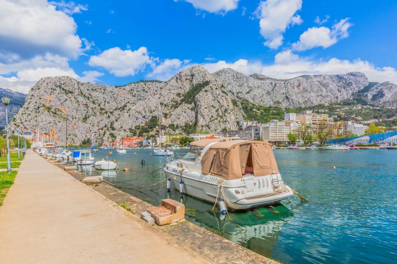 Downtown Deluxe Apartment Omiš Екстериор снимка
