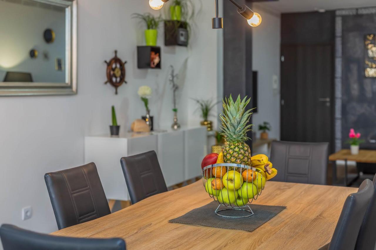 Downtown Deluxe Apartment Omiš Екстериор снимка