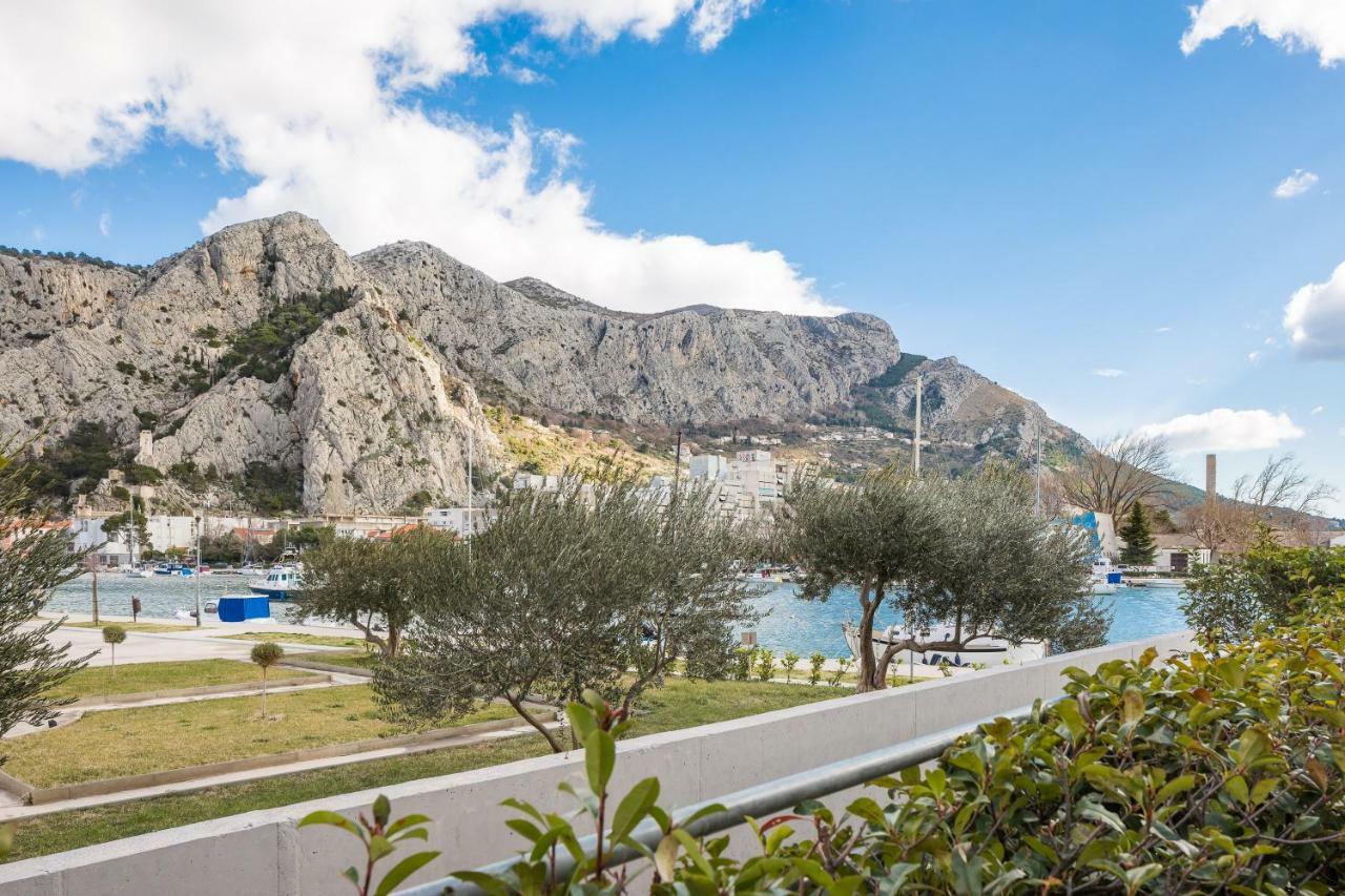 Downtown Deluxe Apartment Omiš Екстериор снимка